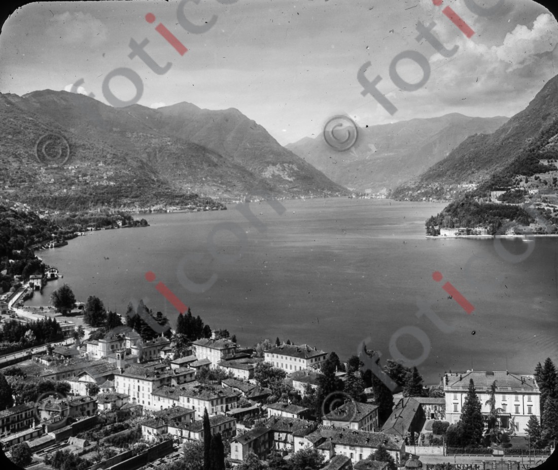Blick auf Como | View of Como - Foto foticon-simon-176-008-sw.jpg | foticon.de - Bilddatenbank für Motive aus Geschichte und Kultur